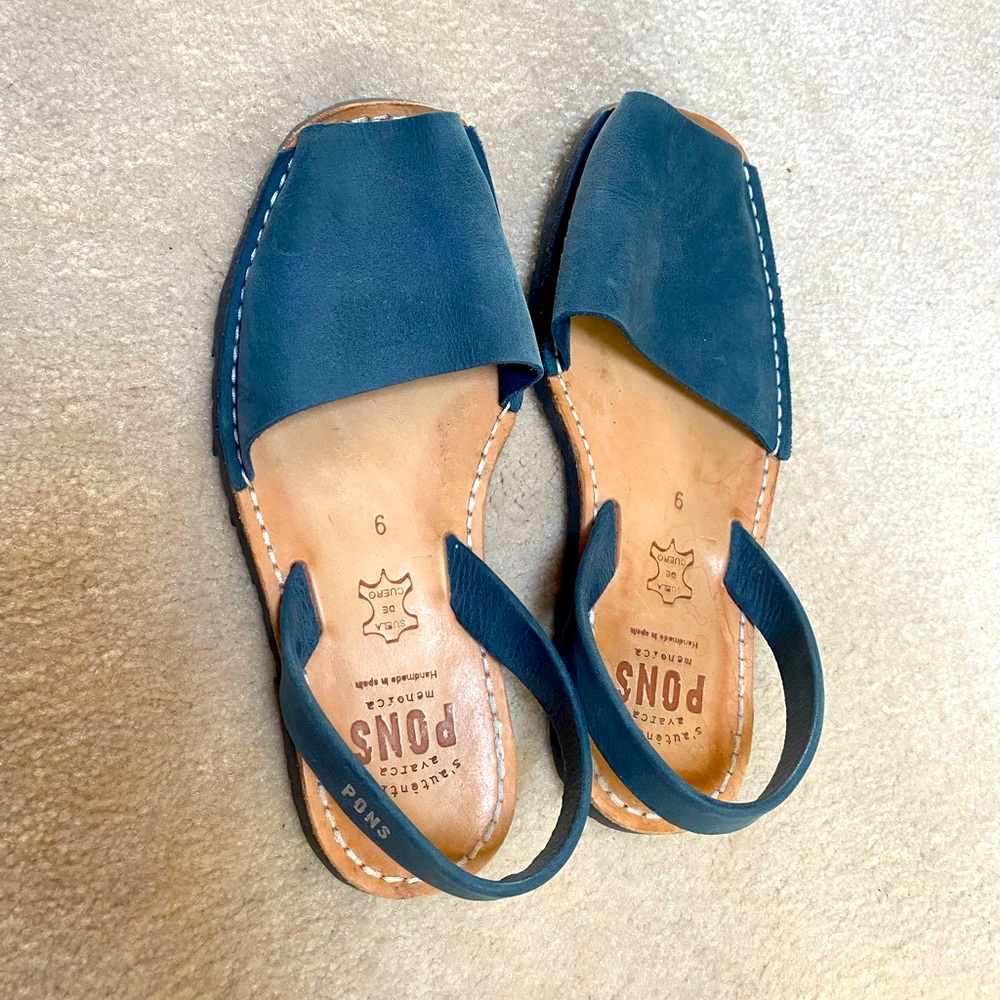 Avarca PONS dark blue sandals size 9